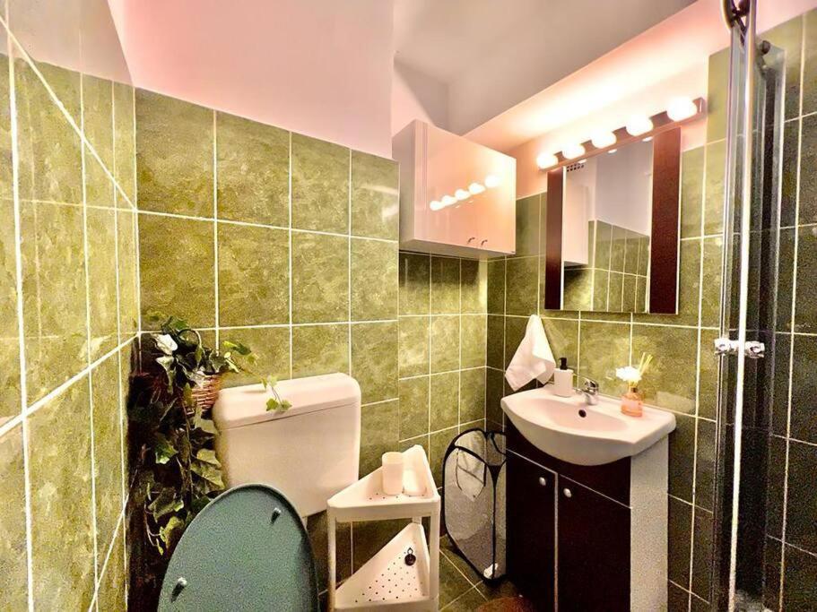 City View Studio In The Heart Of Bucharest Apartment Екстериор снимка