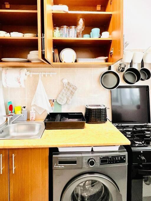 City View Studio In The Heart Of Bucharest Apartment Екстериор снимка